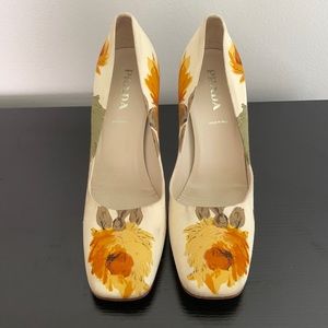 Prada Pumps